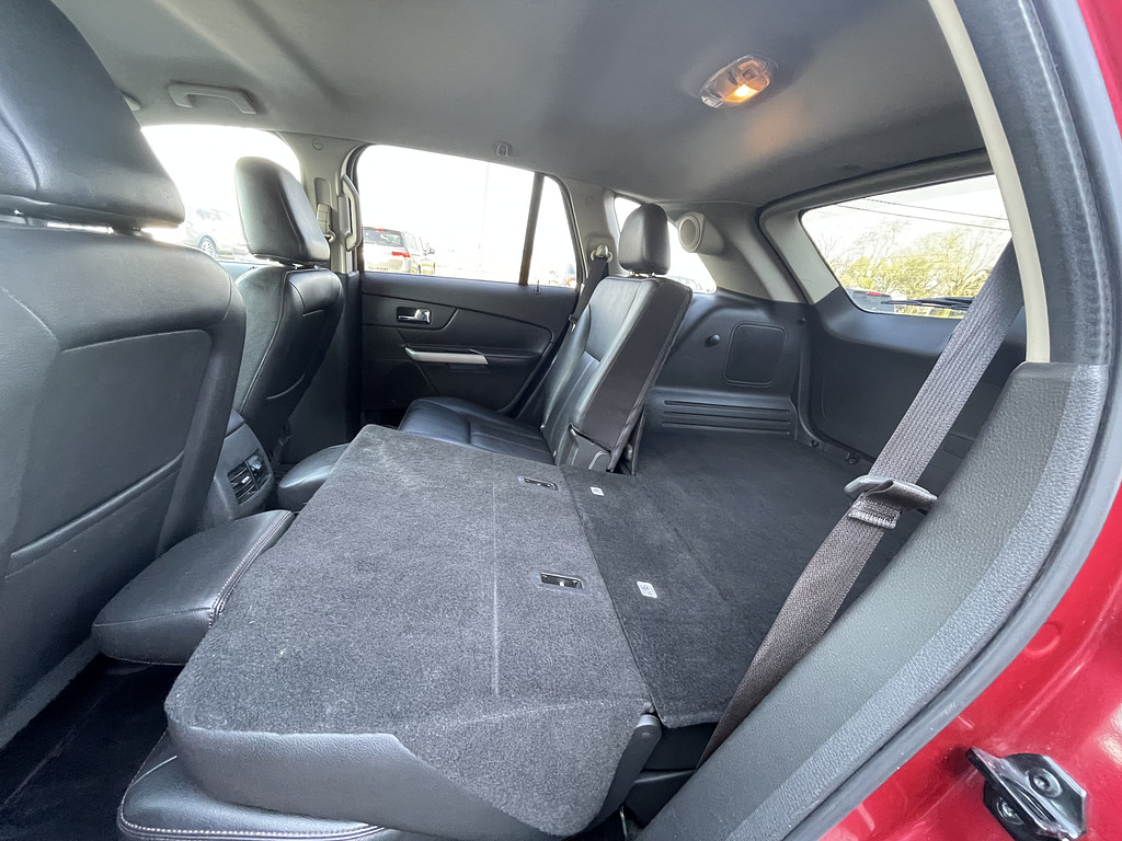 2011 Ford EDGE Located at Dave's GreenLight Auto Sales light-box-slides