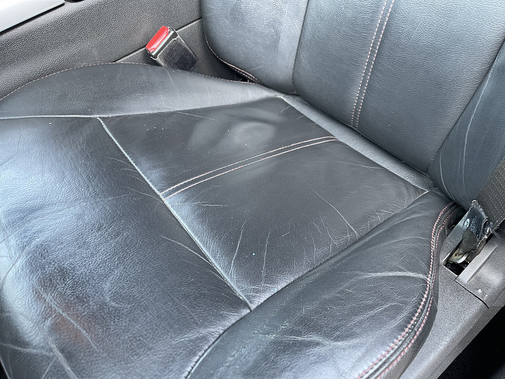 2011 Ford EDGE Located at Dave's GreenLight Auto Sales slide-image