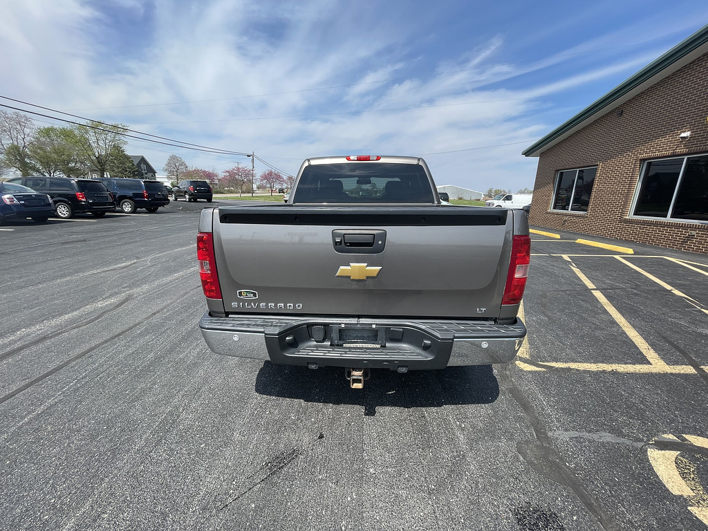 2012 Chevrolet Silverado LT Located at Dave's GreenLight Auto Sales light-box-slides