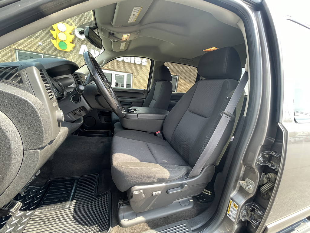 2012 Chevrolet Silverado LT Located at Dave's GreenLight Auto Sales slide-image