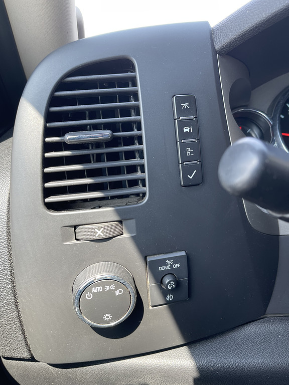 2012 Chevrolet Silverado LT Located at Dave's GreenLight Auto Sales light-box-slides