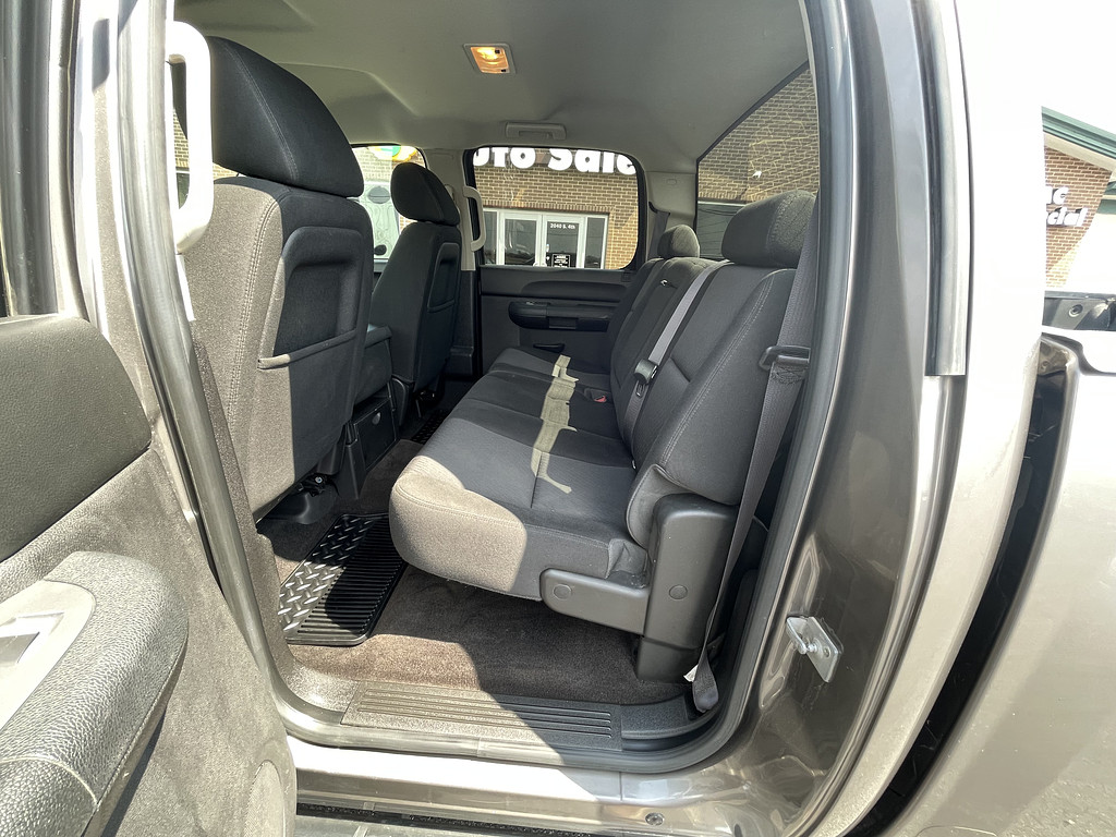 2012 Chevrolet Silverado LT Located at Dave's GreenLight Auto Sales light-box-slides