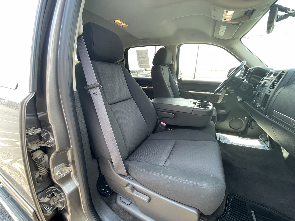 2012 Chevrolet Silverado LT Located at Dave's GreenLight Auto Sales light-box-slides