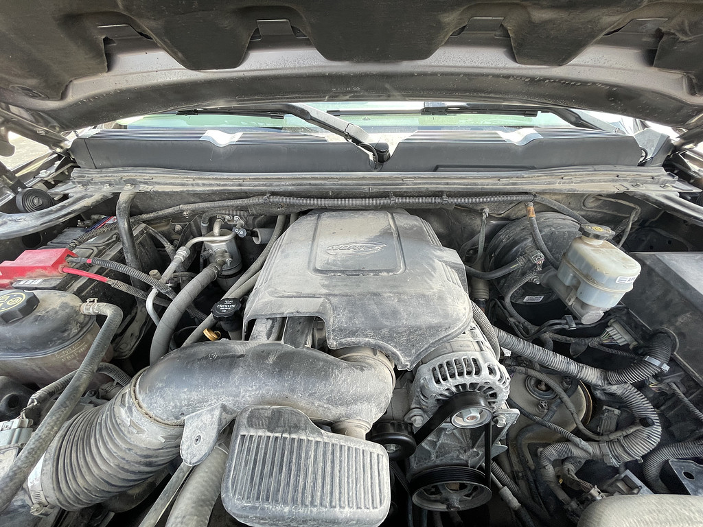 2012 Chevrolet Silverado LT Located at Dave's GreenLight Auto Sales light-box-slides