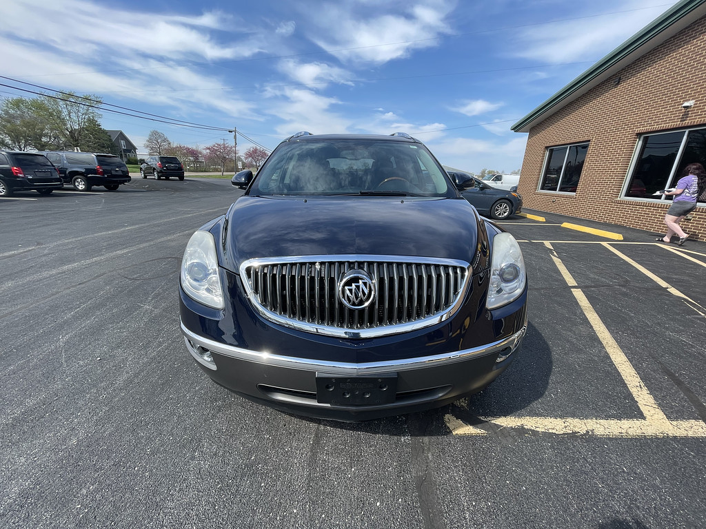 2012 Buick ENCLAVE LEATHER Located at Dave's GreenLight Auto Sales light-box-slides