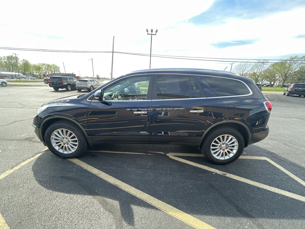 2012 Buick ENCLAVE LEATHER Located at Dave's GreenLight Auto Sales light-box-slides