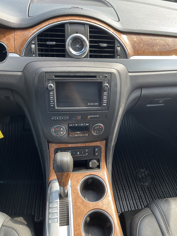 2012 Buick ENCLAVE LEATHER Located at Dave's GreenLight Auto Sales light-box-slides