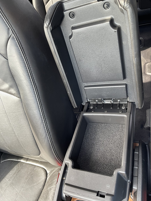 2012 Buick ENCLAVE LEATHER Located at Dave's GreenLight Auto Sales light-box-slides