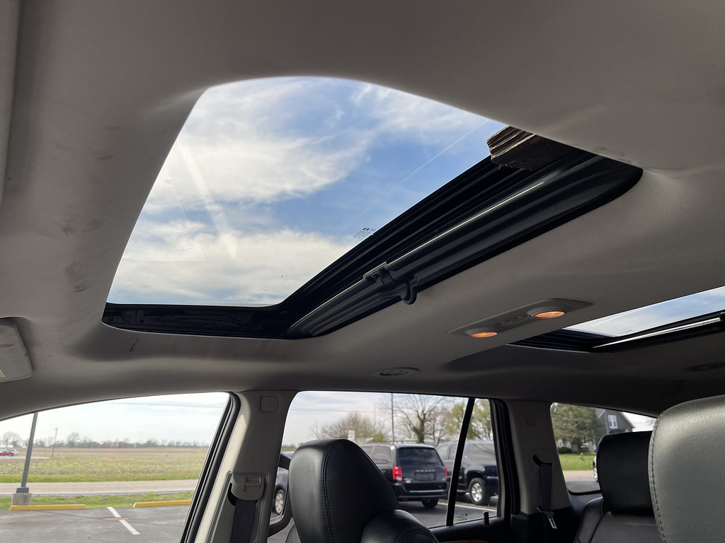 2012 Buick ENCLAVE LEATHER Located at Dave's GreenLight Auto Sales light-box-slides