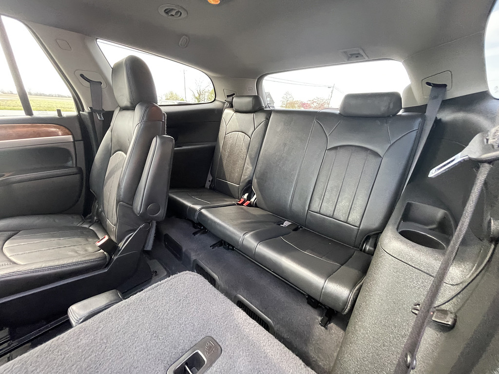 2012 Buick ENCLAVE LEATHER Located at Dave's GreenLight Auto Sales light-box-slides