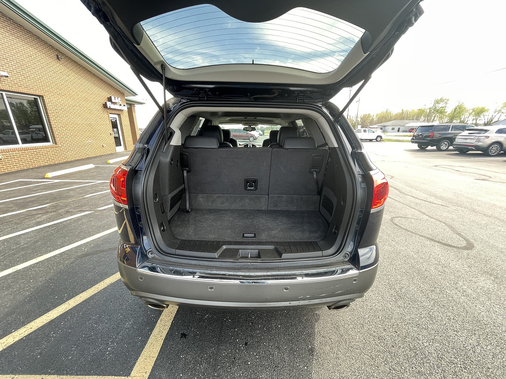 2012 Buick ENCLAVE LEATHER Located at Dave's GreenLight Auto Sales light-box-slides