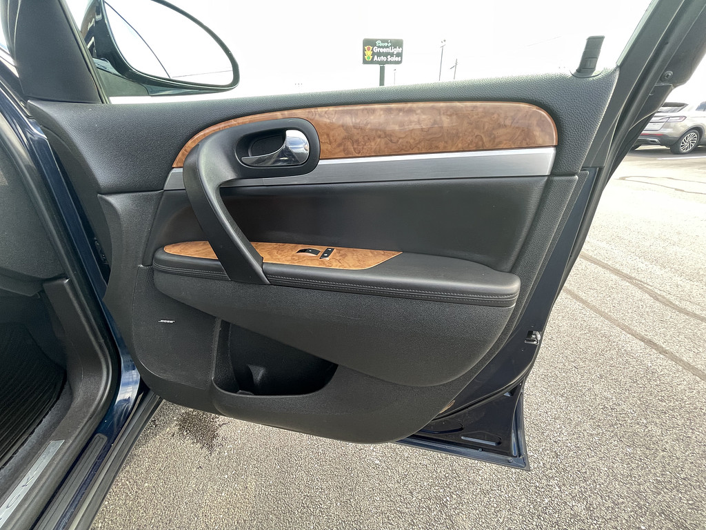 2012 Buick ENCLAVE LEATHER Located at Dave's GreenLight Auto Sales light-box-slides