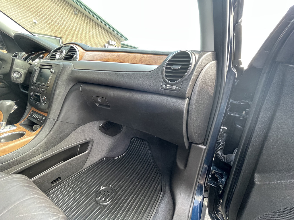 2012 Buick ENCLAVE LEATHER Located at Dave's GreenLight Auto Sales light-box-slides