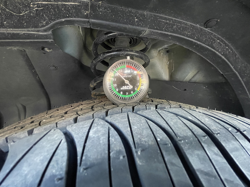 2012 Buick ENCLAVE LEATHER Located at Dave's GreenLight Auto Sales slide-image