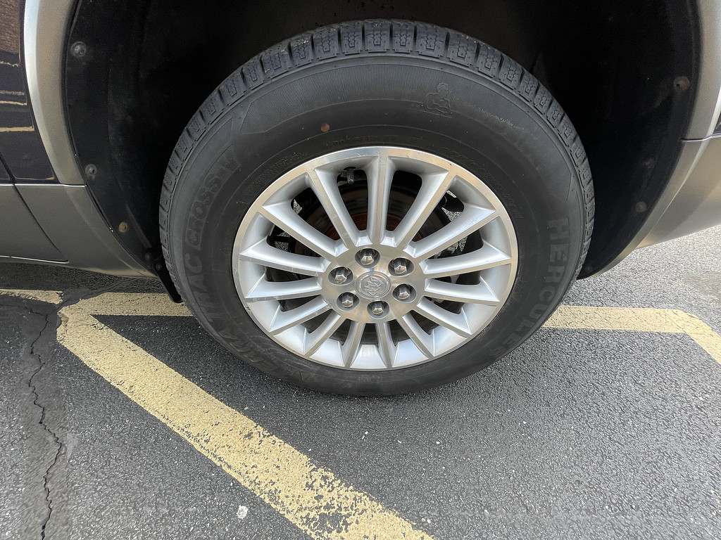2012 Buick ENCLAVE LEATHER Located at Dave's GreenLight Auto Sales light-box-slides