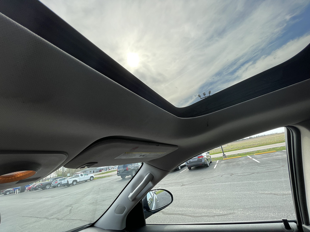 2012 Buick ENCLAVE LEATHER Located at Dave's GreenLight Auto Sales slide-image