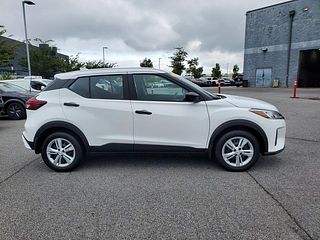 Thumbnail - 2025 Nissan Kicks Play
