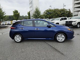 Thumbnail - 2025 Nissan Leaf