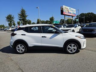 Thumbnail - 2025 Nissan Kicks Play
