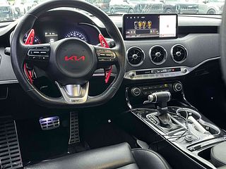 Thumbnail - 2023 Kia Stinger