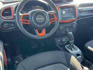 Thumbnail - 2018 Jeep Renegade
