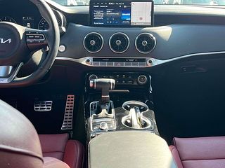 Thumbnail - 2023 Kia Stinger