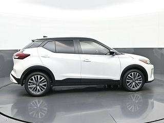Thumbnail - 2024 Nissan Kicks