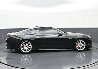 Thumbnail - 2024 Ford Mustang