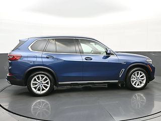 Thumbnail - 2023 BMW X5