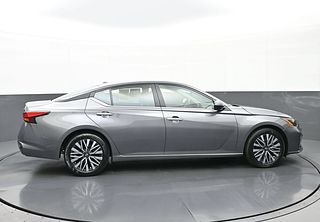 Thumbnail - 2024 Nissan Altima