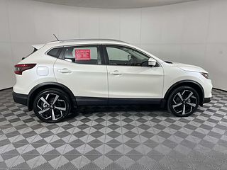 Thumbnail - 2022 Nissan Rogue Sport