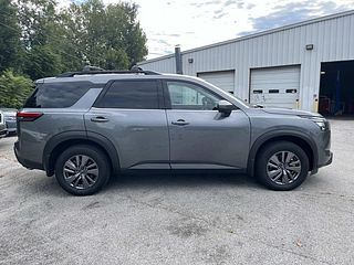 Thumbnail - 2025 Nissan Pathfinder