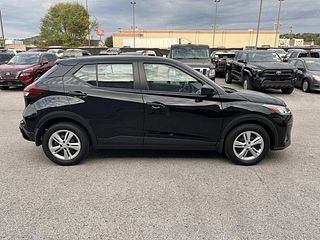 Thumbnail - 2025 Nissan Kicks Play
