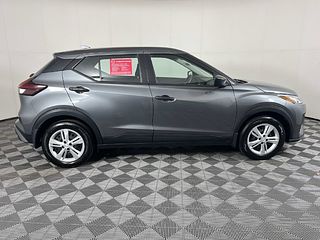 Thumbnail - 2025 Nissan Kicks Play