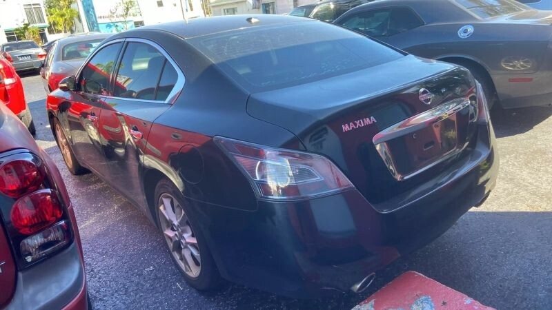 2012 Nissan Maxima Located at Drive Smart slide-image
