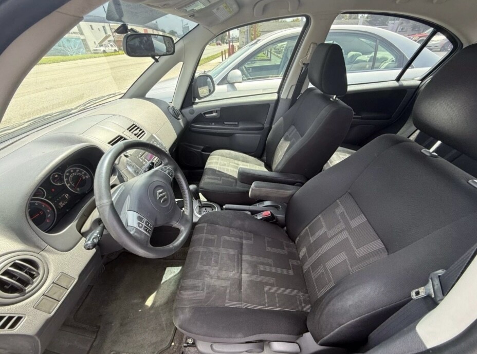 2012 Suzuki SX4 Located at Drive Smart light-box-slides