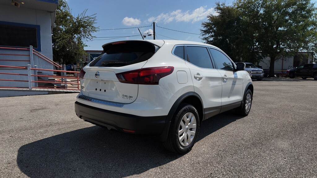2018 Nissan ROGUE SPOR Located at Motory Group Conroe slide-image