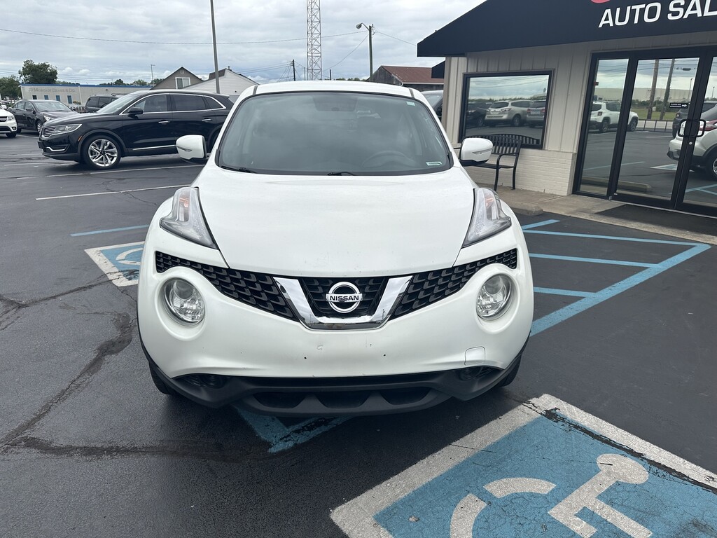 2017 Nissan JUKE Located at Curtis Auto Sales Indianapolis light-box-slides