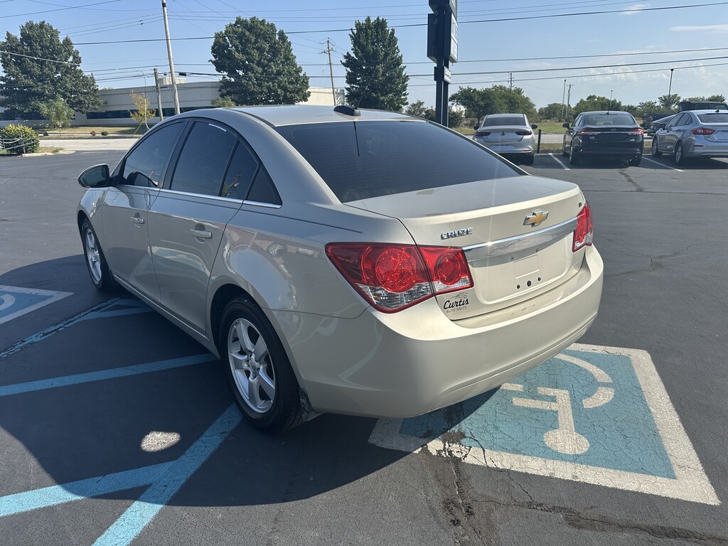 2016 Chevrolet CRUZE LIMI Located at Curtis Auto Sales Indianapolis slide-image