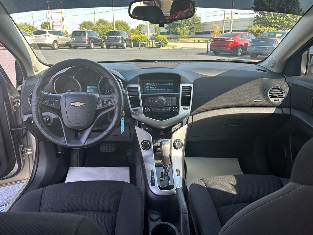 2016 Chevrolet CRUZE LIMI Located at Curtis Auto Sales Indianapolis light-box-slides