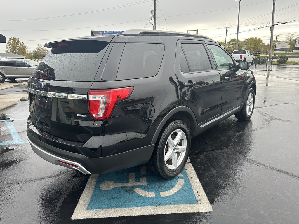 2016 Ford Explorer Located at Curtis Auto Sales Indianapolis light-box-slides