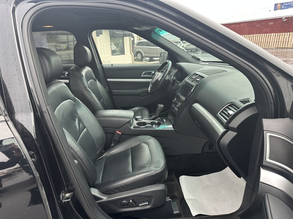 2016 Ford Explorer Located at Curtis Auto Sales Indianapolis slide-image