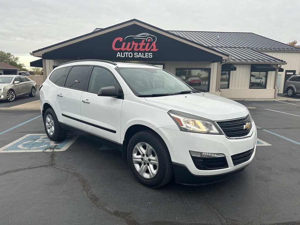 2017 Chevrolet TRAVERSE Located at Curtis Auto Sales Indianapolis light-box-slides
