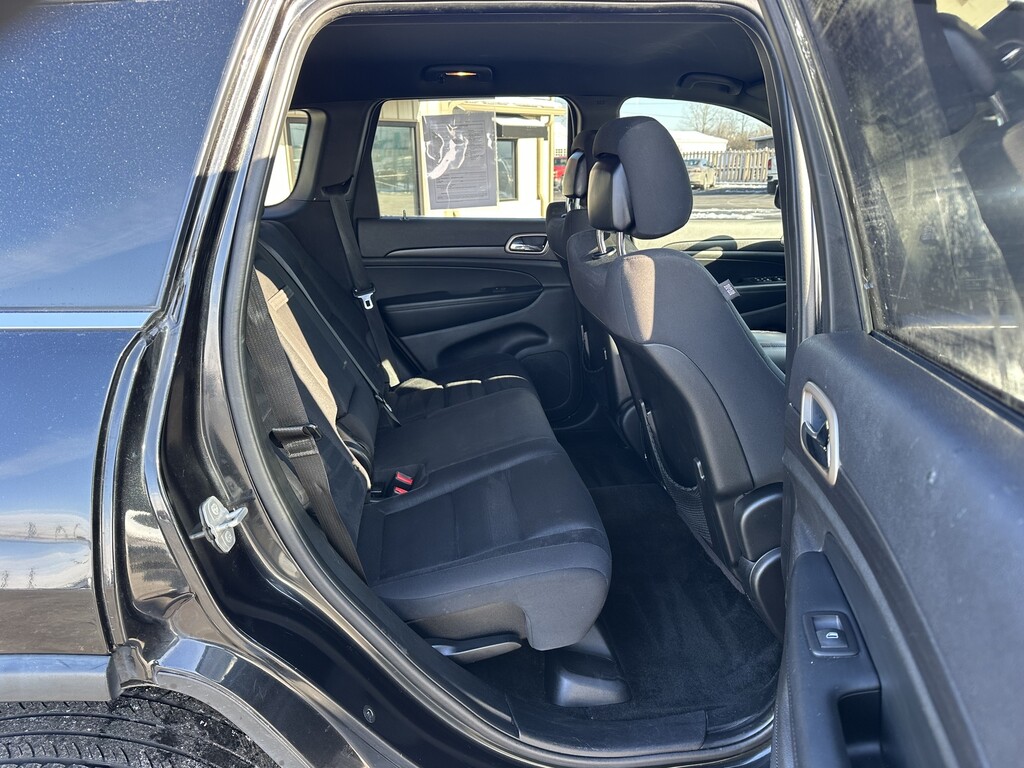 2015 Jeep GRAND CHER Located at Curtis Auto Sales Indianapolis slide-image