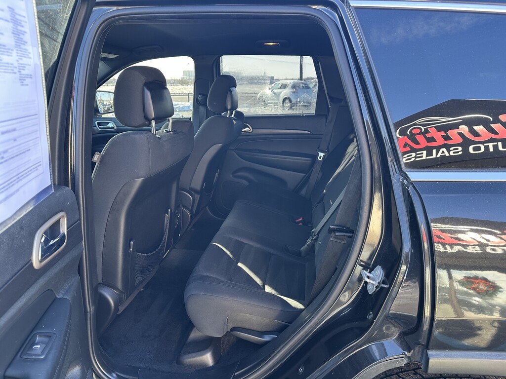 2015 Jeep GRAND CHER Located at Curtis Auto Sales Indianapolis slide-image