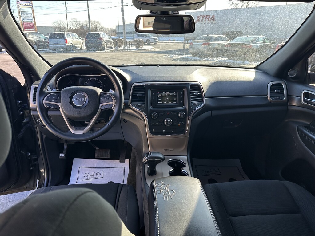 2015 Jeep GRAND CHER Located at Curtis Auto Sales Indianapolis light-box-slides