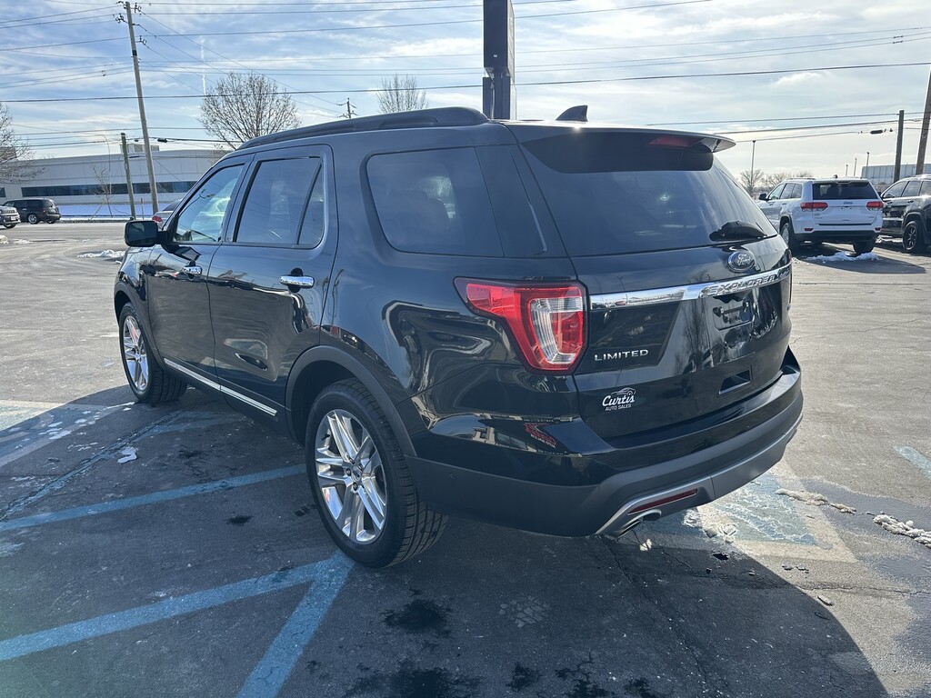2016 Ford Explorer Located at Curtis Auto Sales Indianapolis light-box-slides