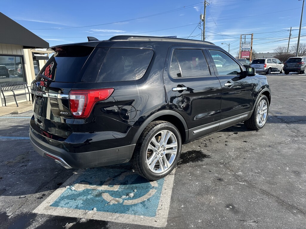 2016 Ford Explorer Located at Curtis Auto Sales Indianapolis slide-image