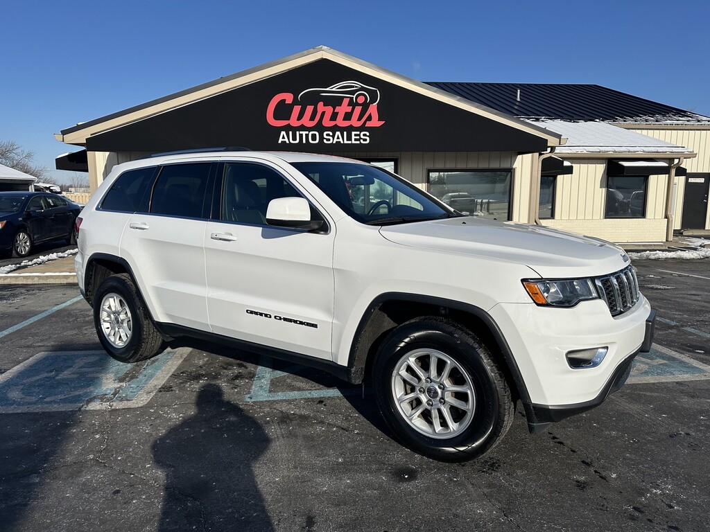2019 Jeep GRAND CHEROKEE Located at Curtis Auto Sales Indianapolis light-box-slides