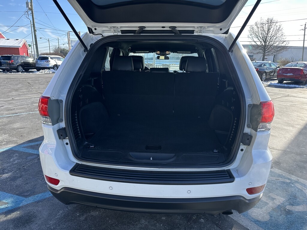 2019 Jeep GRAND CHEROKEE Located at Curtis Auto Sales Indianapolis slide-image
